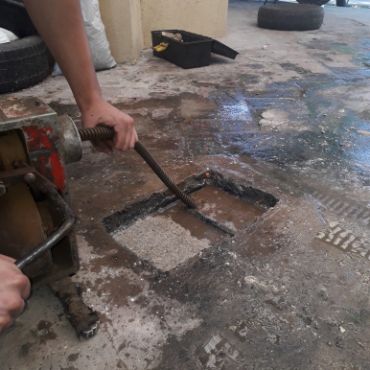 Destapacion de tapa cloacal en Ramos Mejia